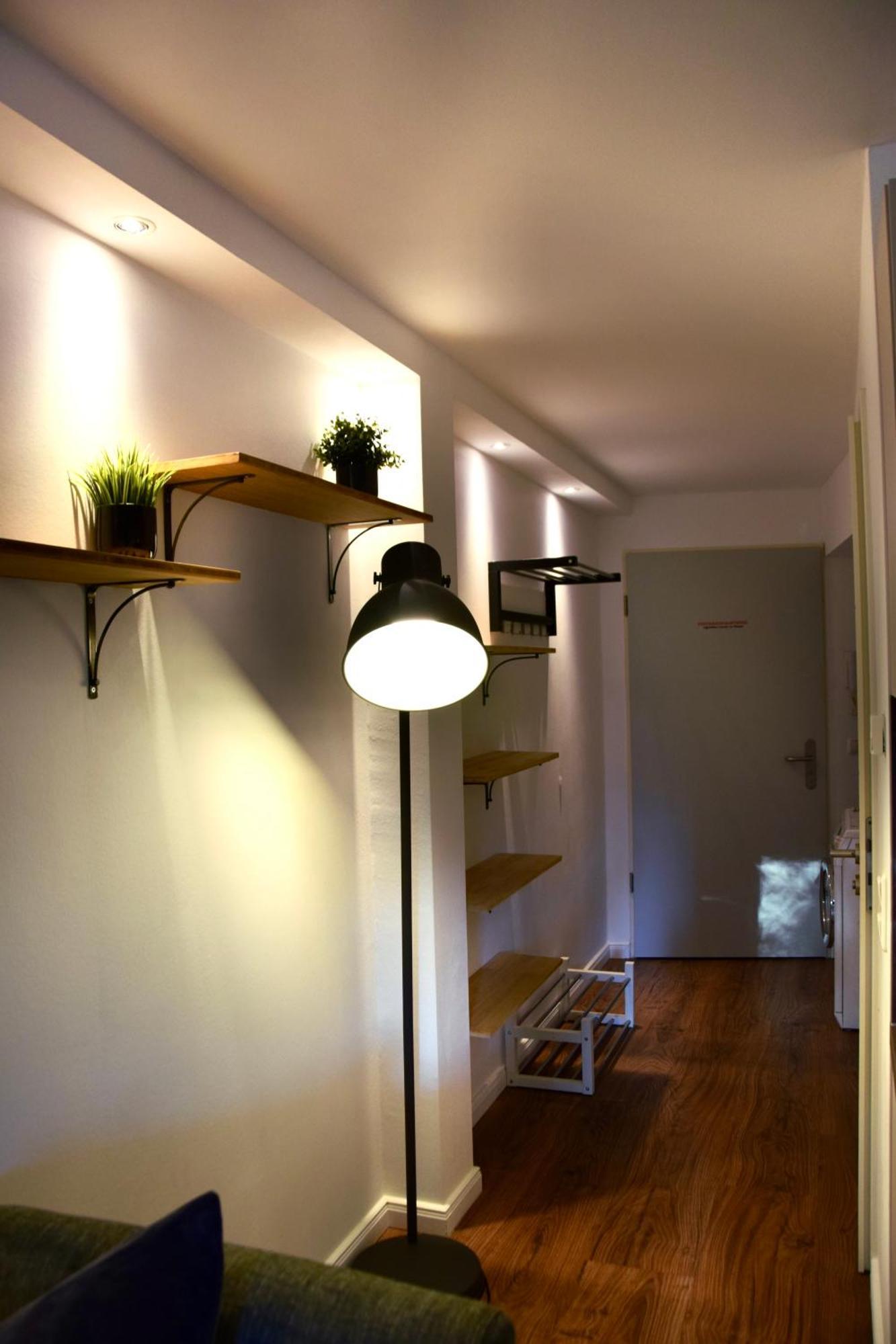רוסטוק Stilvolle Wohnung Mit Balkon & Parkplatz מראה חיצוני תמונה