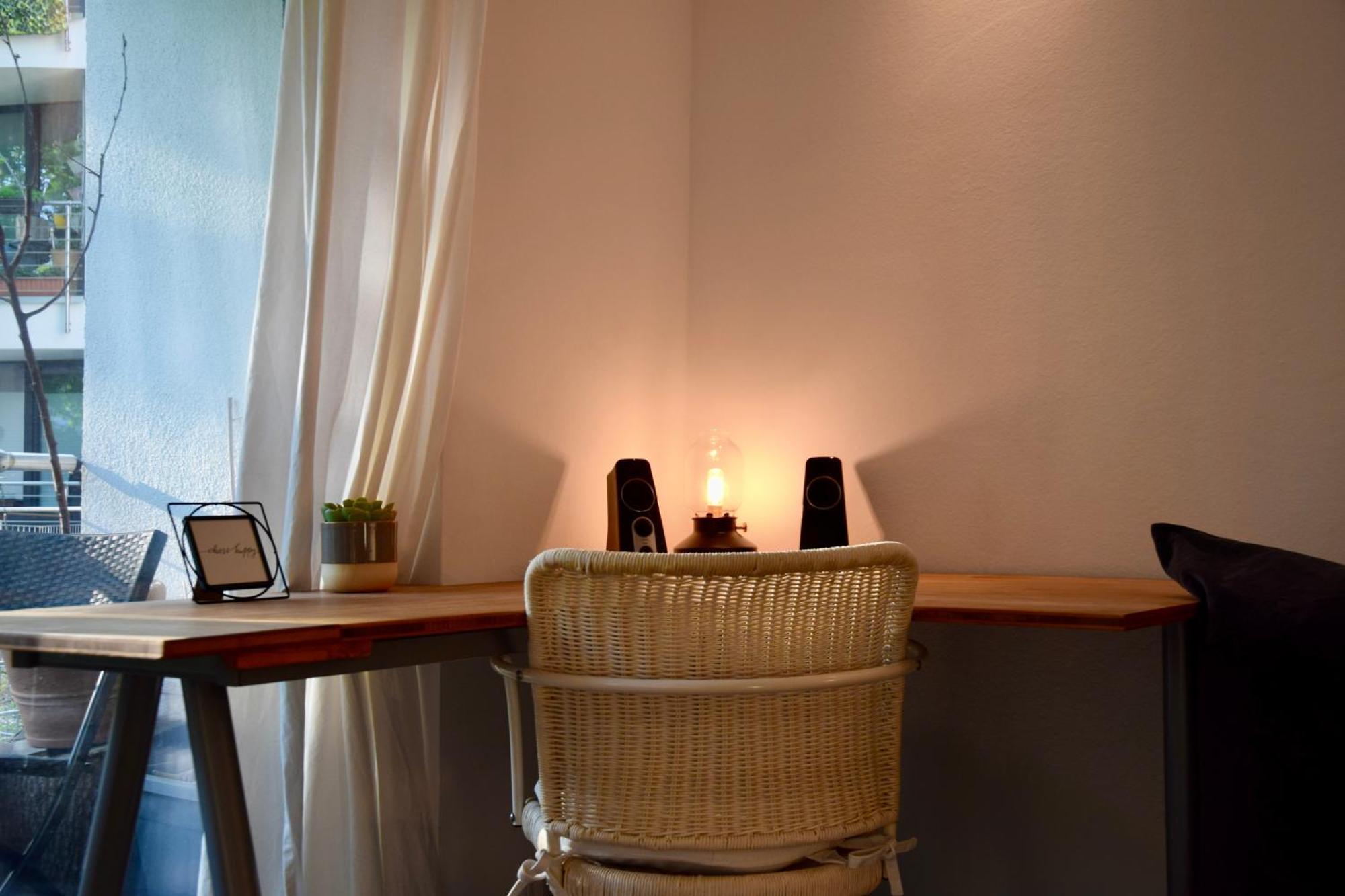 רוסטוק Stilvolle Wohnung Mit Balkon & Parkplatz מראה חיצוני תמונה