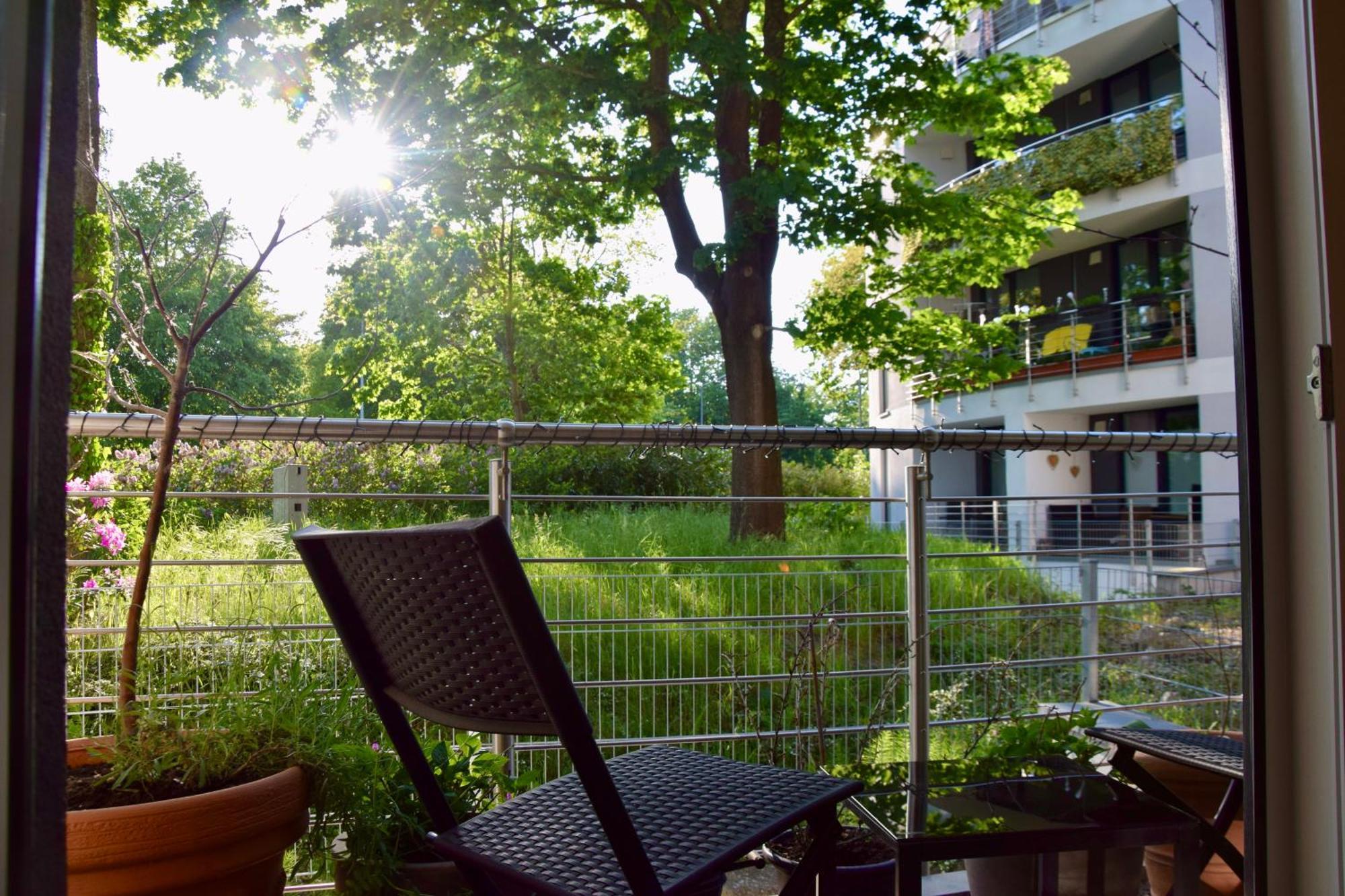 רוסטוק Stilvolle Wohnung Mit Balkon & Parkplatz מראה חיצוני תמונה
