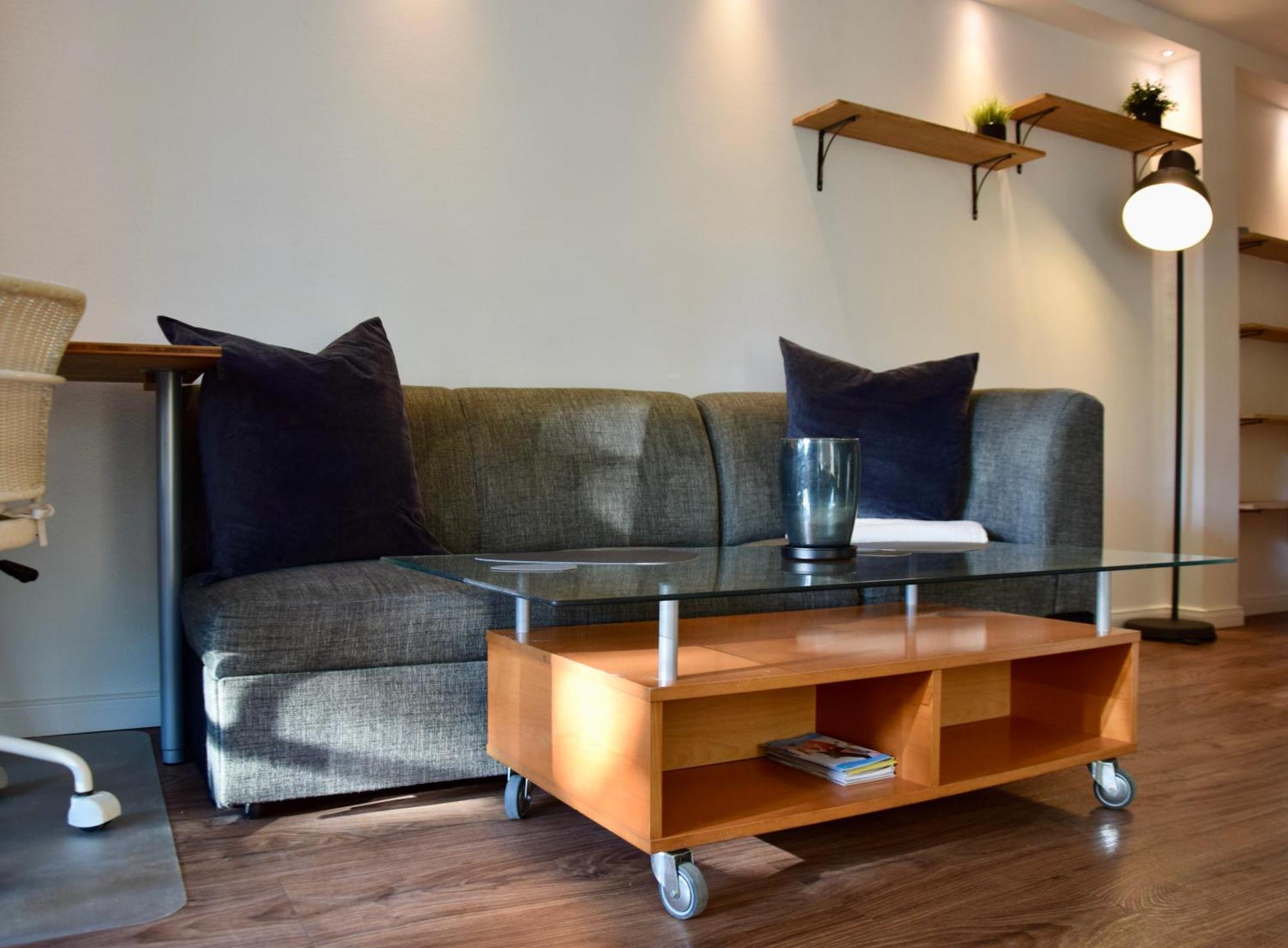 רוסטוק Stilvolle Wohnung Mit Balkon & Parkplatz מראה חיצוני תמונה